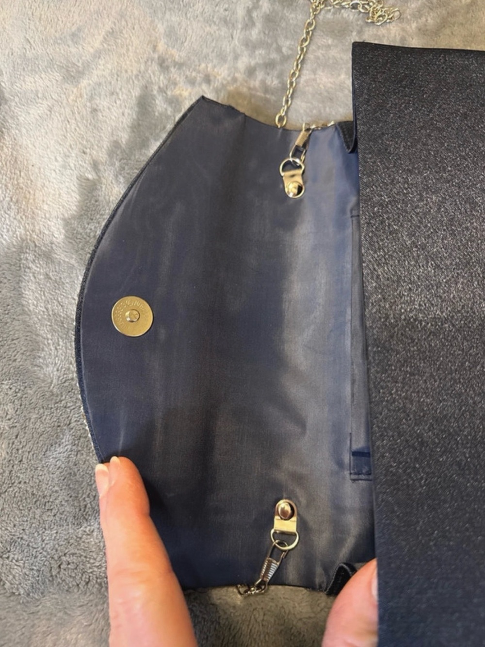 Formal Clutch Style Evening Handbag in Navy Blue, with Detachable Chain - Picture 4 of 8